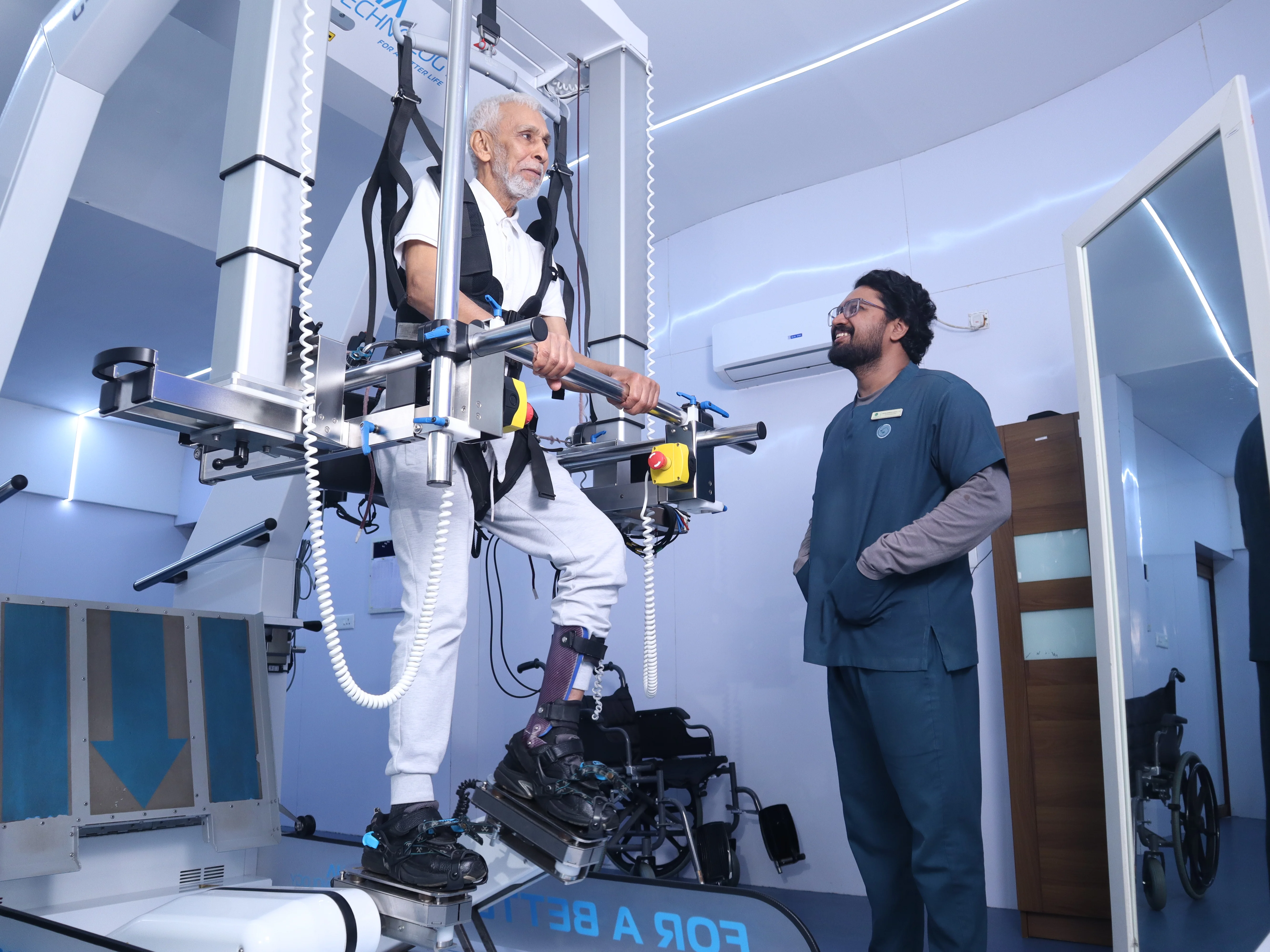 High-repetition sensor-guided robotic gait training session