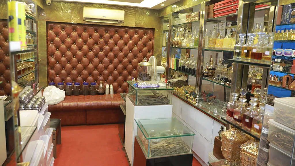 Aromatherapy boutique offering therapeutic essential oils, natural oudh, and herbal incense Ayur Fragrance boutique offering pure therapeutic essential oils, natural oudh, and incense